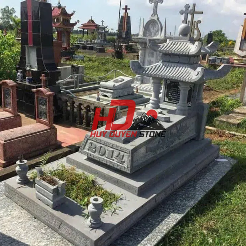 review mộ đá công giáo