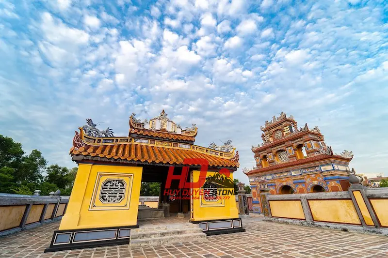 lăng vua Dục Đức