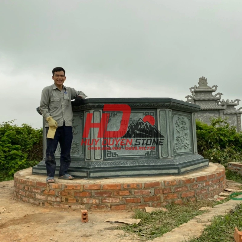 mộ đá lục giác