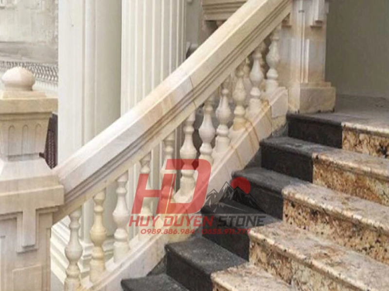 Mẫu lan can đá ban công