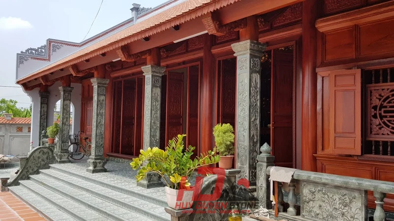 nhà thờ họ bê tông giả gỗ