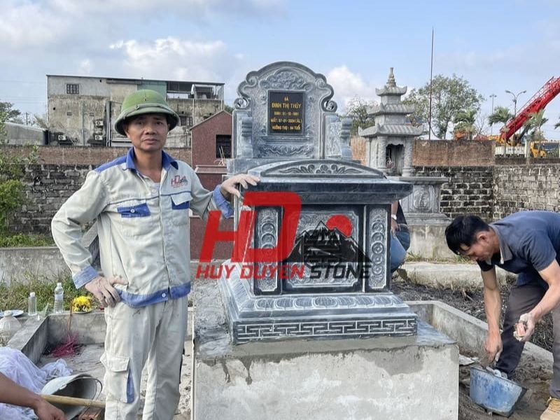 Làm Mộ Đá Theo Yêu Cầu Giá Rẻ Tại Huy Duyên Stone