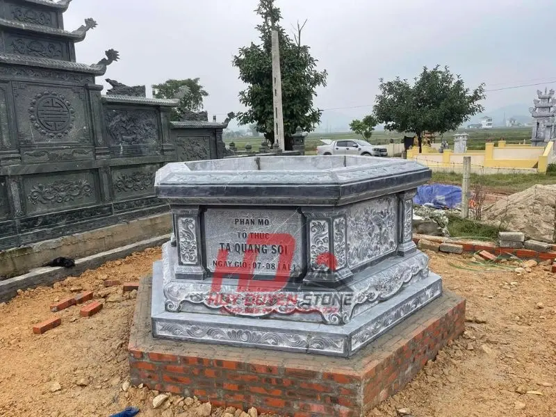 mộ đá bát giác