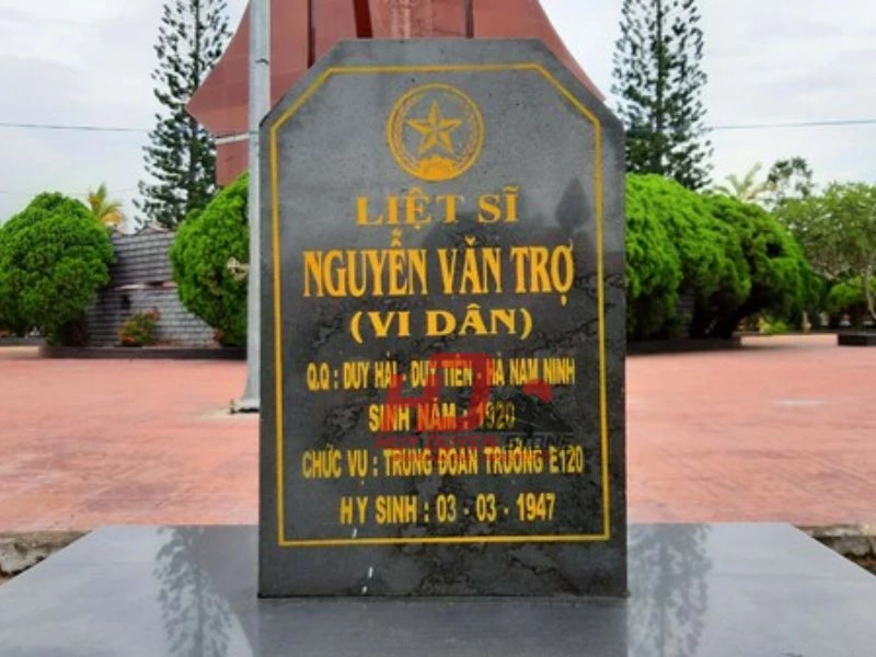 cách ghi bia mộ dòng họ