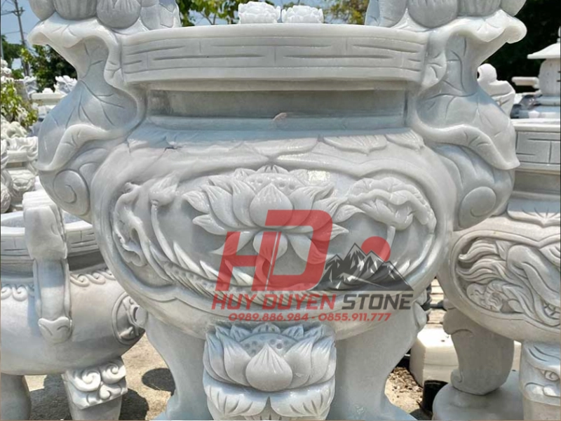 Lư hương đá hoa sen