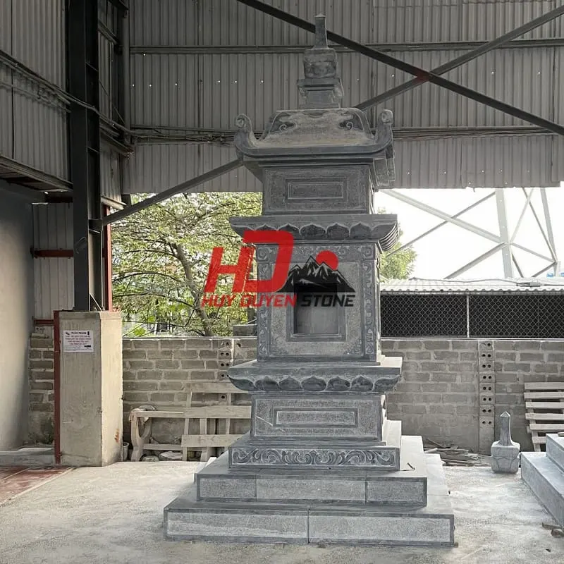 mộ tháp đá