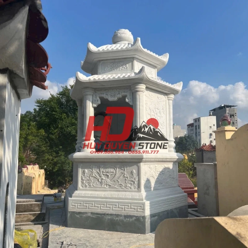 Mộ tháp đá trắng