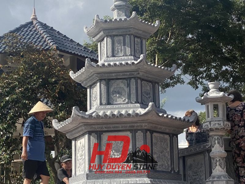 Báo Giá Mộ Tháp Đá Lục Giác Nguyên Khối Cao Cấp