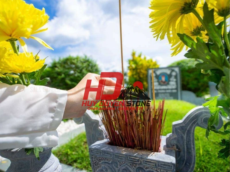 đi bốc mộ có bị hơi lạnh không 4