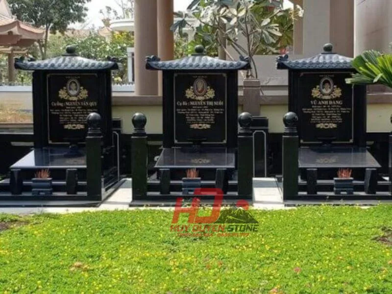 những mẫu mộ đá đen hoa cương