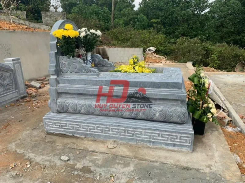 mộ 5 cấp