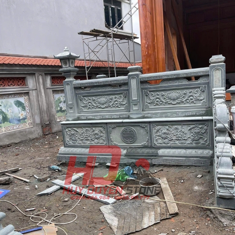 lan can lăng mộ đá hoa sen