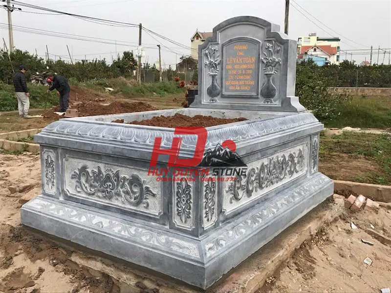 lăng mộ đá truyền thống