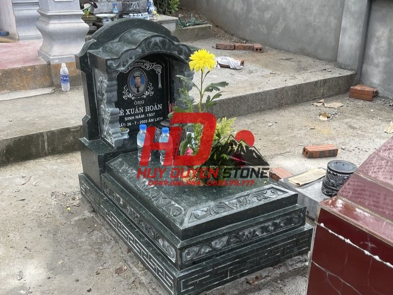 Có Nên Để Ảnh Trên Bia Mộ? Chia Sẻ Kinh Nghiệm Thực Tế