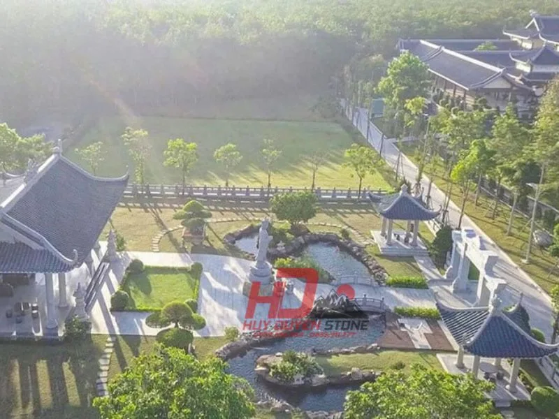 nhà mồ miền tây