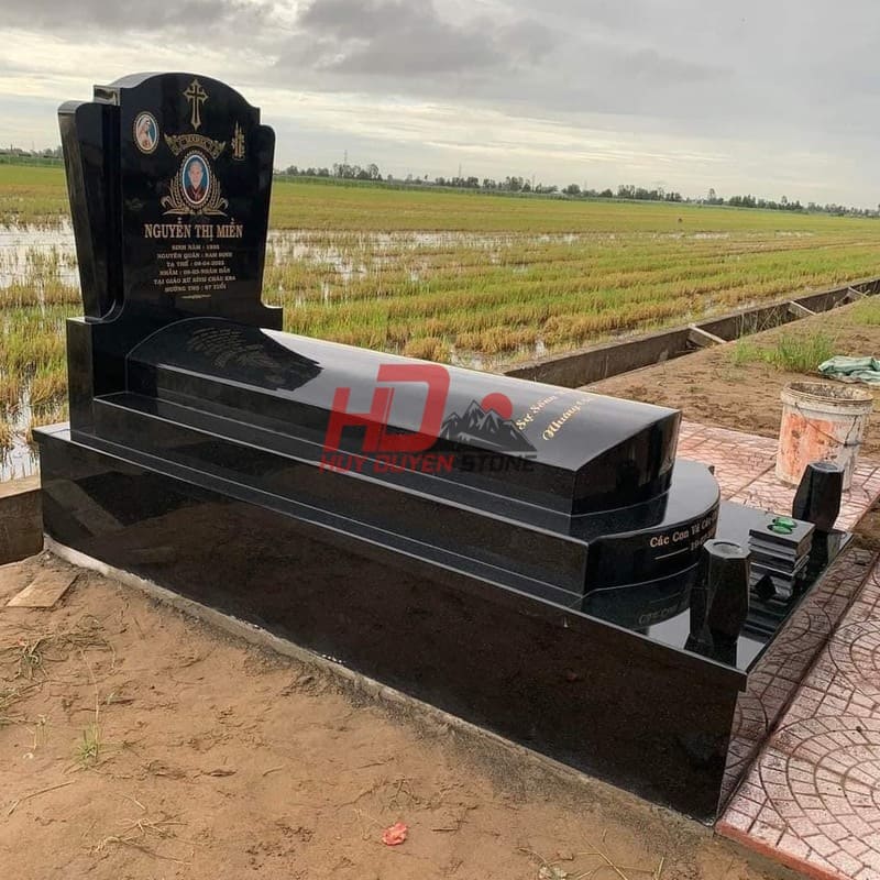 mộ đá hoa cương