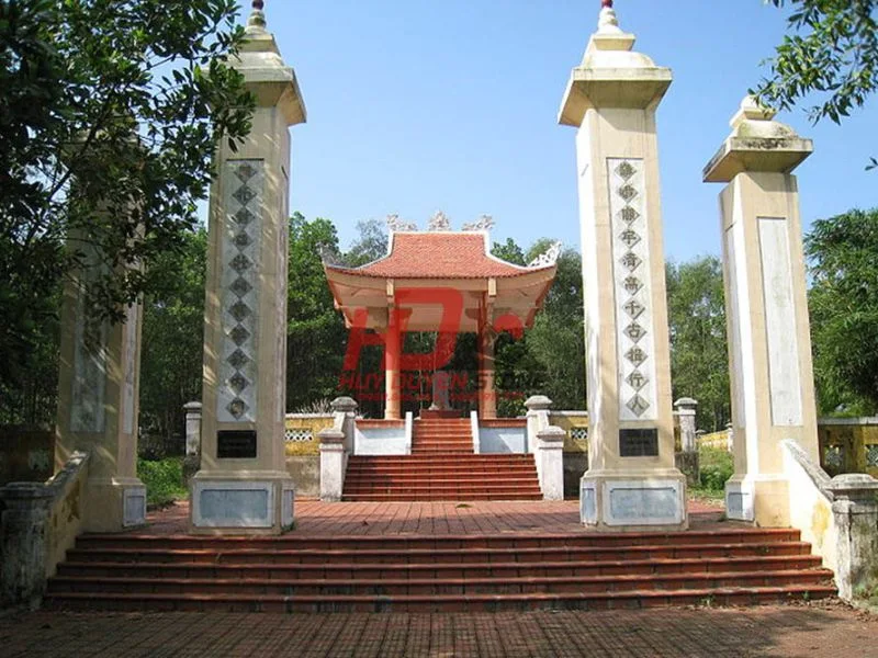 lăng mộ lễ thành hầu nguyễn hữu cảnh