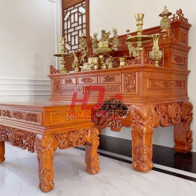 nhà thờ họ có mấy bàn thờ