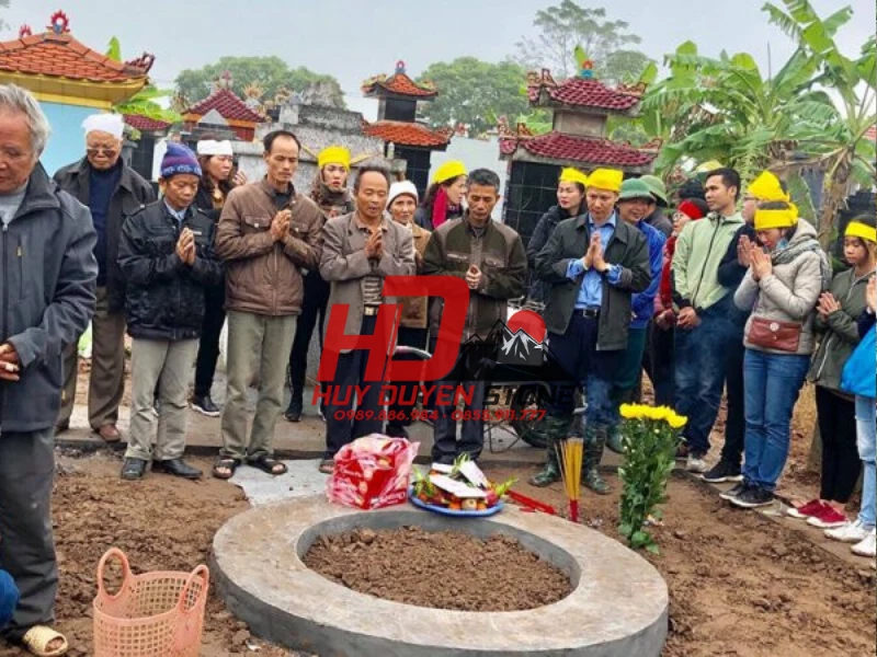 tục bốc mộ 4